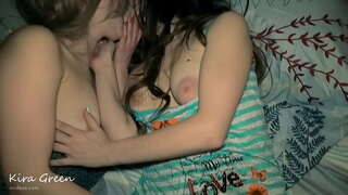 Vir futuit mea calidum Gradus soror, 3some Amateur Sex Blowjob, puellae oscula, Pussy ore, Cumshot in ore, Communicatis cum et Ingens Cumshot, 2 puellae 1 guy calidum duobus stupri ffm