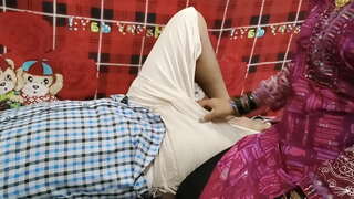 Fahişə bizi məcbur edirdi, onun salmaq, onun, zaman su axıb tökülürdü aşağı.