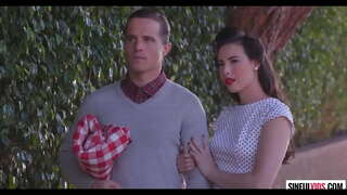 Kuuma pari Casey Calvert ja Robby Echo ulkona seksiä