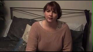 Step Sis a Step Mamm Fang Schrëtt Jong Pornos Gucken an fickt Hien Filmkomponist