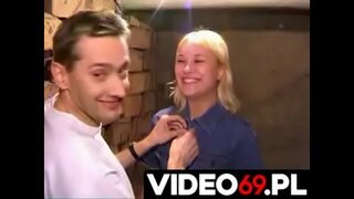 Russian sex video-an t-àite nach robh gu sònraichte cozy, ach bha e dìreach taobh a-murt